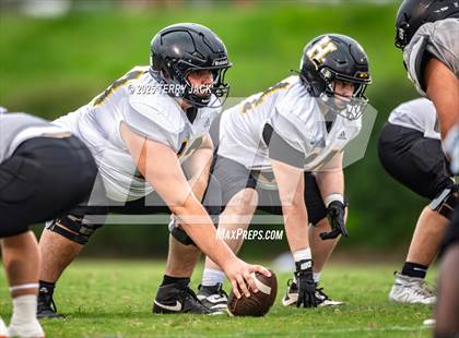Thumbnail 3 in Hendersonville vs. Mount Juliet (Mount Juliet Scrimmage) photogallery.