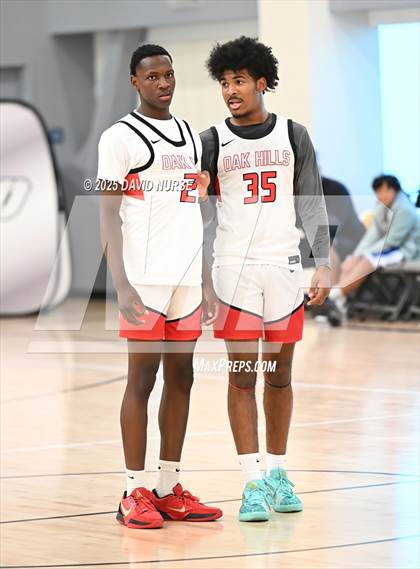 Thumbnail 3 in Oak Hills v Arcadia (SCIBCA Cali Live NCAA Viewing Tournament) photogallery.