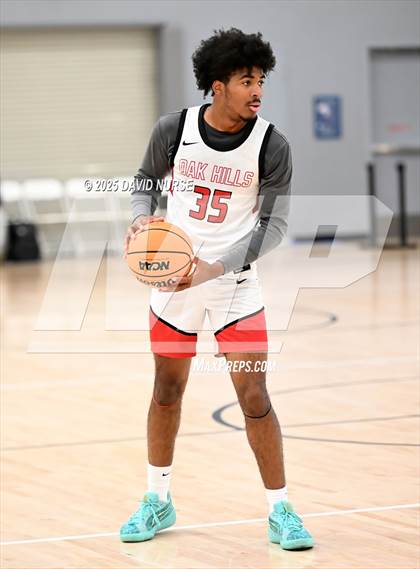 Thumbnail 3 in Oak Hills v Arcadia (SCIBCA Cali Live NCAA Viewing Tournament) photogallery.
