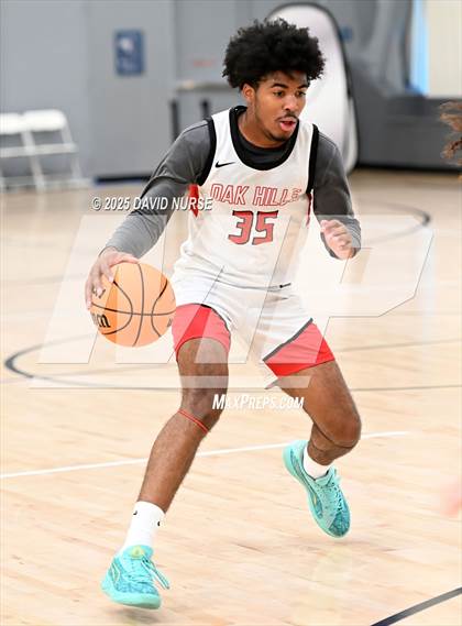 Thumbnail 3 in Oak Hills v Arcadia (SCIBCA Cali Live NCAA Viewing Tournament) photogallery.