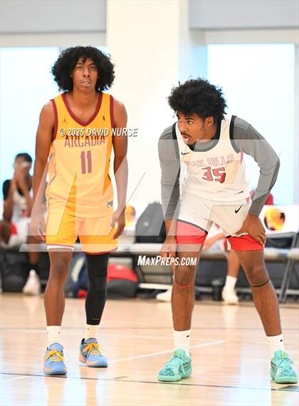 Thumbnail 1 in Oak Hills v Arcadia (SCIBCA Cali Live NCAA Viewing Tournament) photogallery.