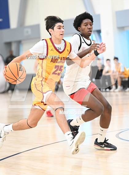 Thumbnail 2 in Oak Hills v Arcadia (SCIBCA Cali Live NCAA Viewing Tournament) photogallery.