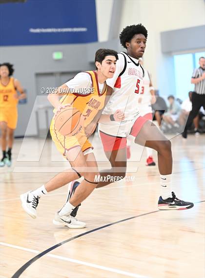 Thumbnail 2 in Oak Hills v Arcadia (SCIBCA Cali Live NCAA Viewing Tournament) photogallery.