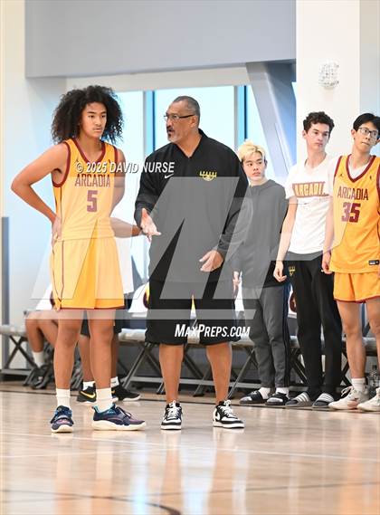 Thumbnail 2 in Oak Hills v Arcadia (SCIBCA Cali Live NCAA Viewing Tournament) photogallery.