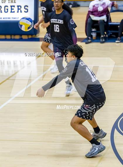Thumbnail 1 in Fontana vs Dos Pueblos (CIF-SS D4 Round 2 Playoff) photogallery.