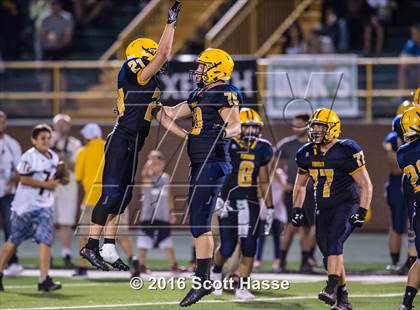 Thumbnail 1 in Canton vs. Fordson (Prep Football Classic) photogallery.