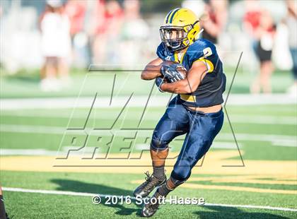 Thumbnail 1 in Canton vs. Fordson (Prep Football Classic) photogallery.
