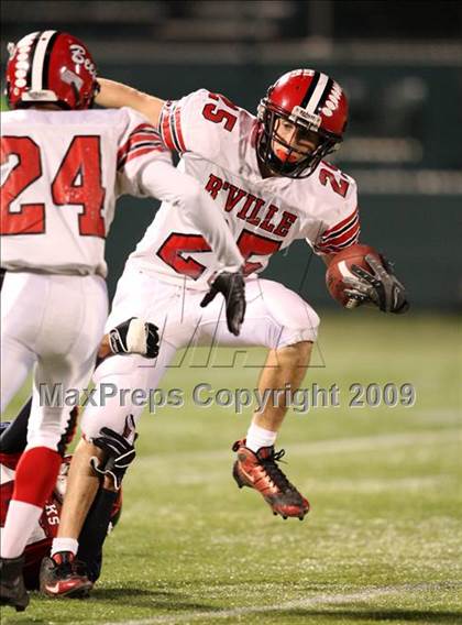 Thumbnail 2 in Baker vs. North Tonawanda (NYSPHSAA Class AA Semifinal) photogallery.
