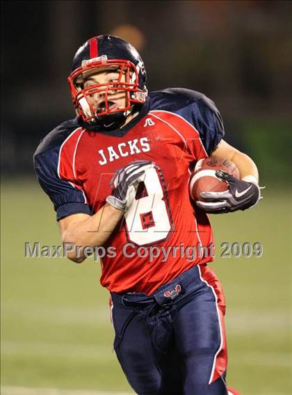 Thumbnail 2 in Baker vs. North Tonawanda (NYSPHSAA Class AA Semifinal) photogallery.