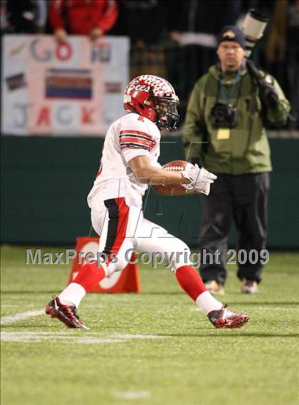 Thumbnail 2 in Baker vs. North Tonawanda (NYSPHSAA Class AA Semifinal) photogallery.