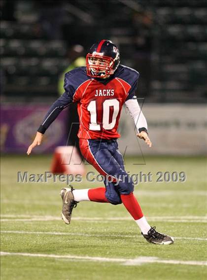 Thumbnail 2 in Baker vs. North Tonawanda (NYSPHSAA Class AA Semifinal) photogallery.