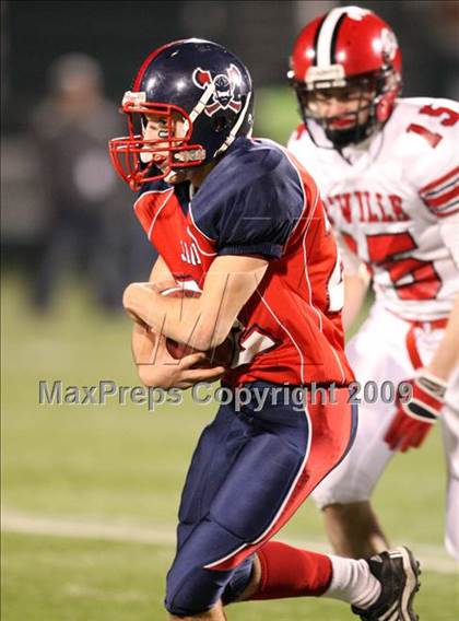 Thumbnail 3 in Baker vs. North Tonawanda (NYSPHSAA Class AA Semifinal) photogallery.