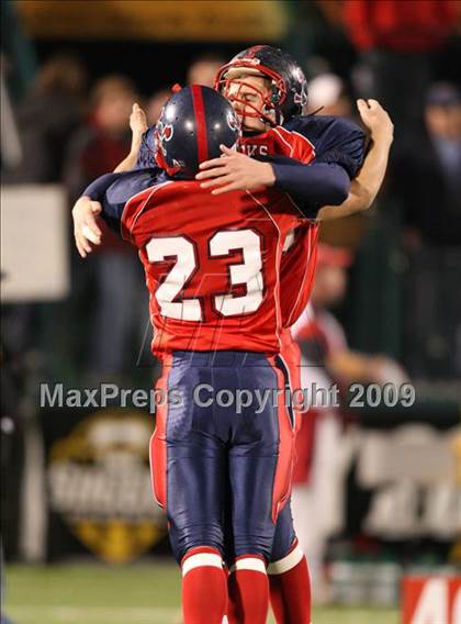 Thumbnail 2 in Baker vs. North Tonawanda (NYSPHSAA Class AA Semifinal) photogallery.