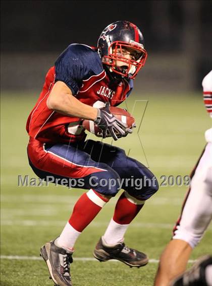 Thumbnail 2 in Baker vs. North Tonawanda (NYSPHSAA Class AA Semifinal) photogallery.
