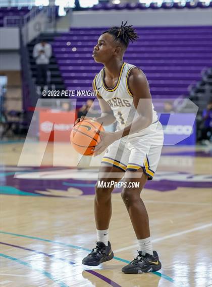 Thumbnail 2 in Winter Haven vs North Laurel (City of Palms Classic) photogallery.