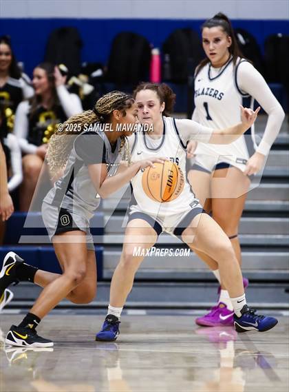 Thumbnail 3 in Bishop O'Dowd @ Sierra Canyon photogallery.