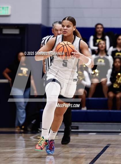 Thumbnail 2 in Bishop O'Dowd @ Sierra Canyon photogallery.