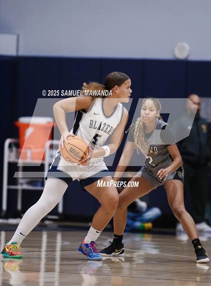 Thumbnail 2 in Bishop O'Dowd @ Sierra Canyon photogallery.