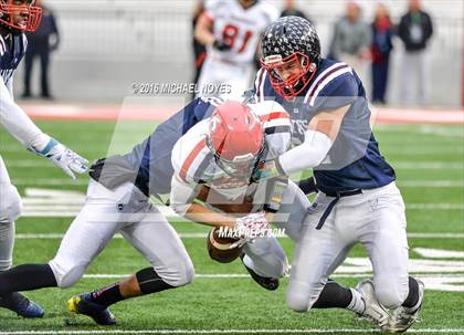 Thumbnail 3 in Steubenville vs. Bishop Hartley (OHSAA Division IV Final)  photogallery.