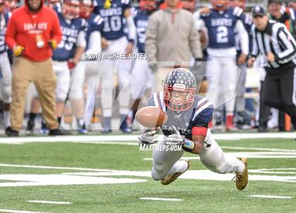 Thumbnail 2 in Steubenville vs. Bishop Hartley (OHSAA Division IV Final)  photogallery.