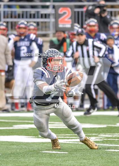 Thumbnail 1 in Steubenville vs. Bishop Hartley (OHSAA Division IV Final)  photogallery.
