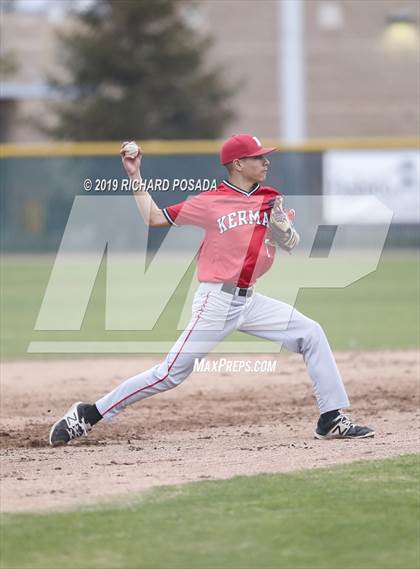 Thumbnail 3 in Kerman @ Selma photogallery.