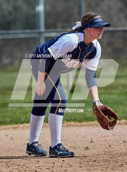 Thumbnail 2 in Oak Ridge vs. Folsom (Pre-Season Tournament) photogallery.