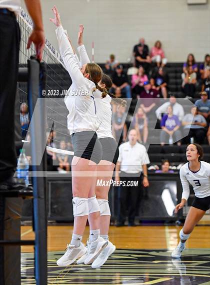 Thumbnail 1 in College Station vs The Woodlands photogallery.