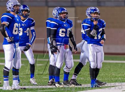 Thumbnail 2 in La Pryor vs. Falls City (UIL A1 D2 Quarterfinal playoffs) photogallery.