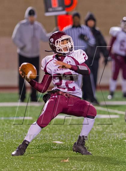 Thumbnail 3 in La Pryor vs. Falls City (UIL A1 D2 Quarterfinal playoffs) photogallery.