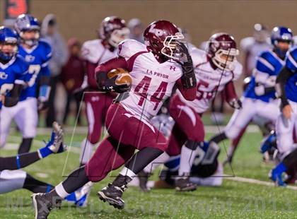 Thumbnail 2 in La Pryor vs. Falls City (UIL A1 D2 Quarterfinal playoffs) photogallery.