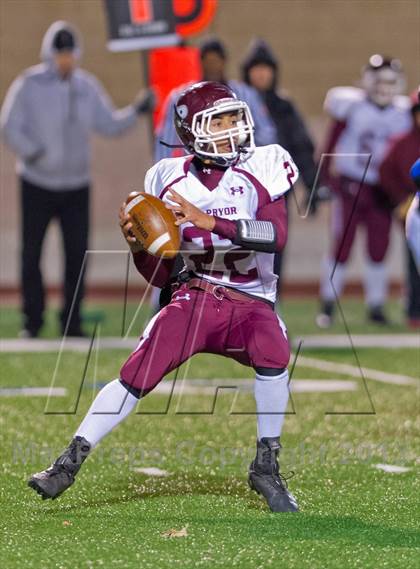 Thumbnail 2 in La Pryor vs. Falls City (UIL A1 D2 Quarterfinal playoffs) photogallery.