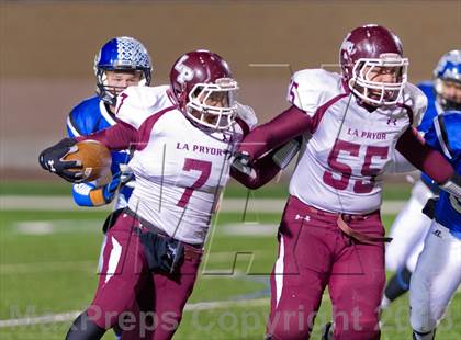 Thumbnail 2 in La Pryor vs. Falls City (UIL A1 D2 Quarterfinal playoffs) photogallery.