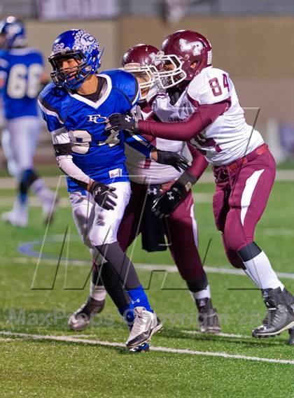 Thumbnail 2 in La Pryor vs. Falls City (UIL A1 D2 Quarterfinal playoffs) photogallery.
