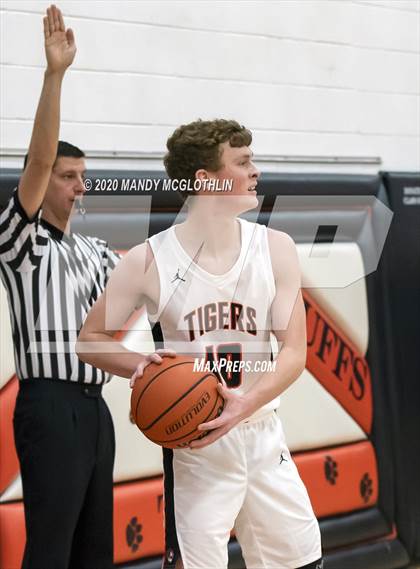 Thumbnail 2 in PORTA/Ashland-Chandlerville Central @ Illini Bluffs photogallery.