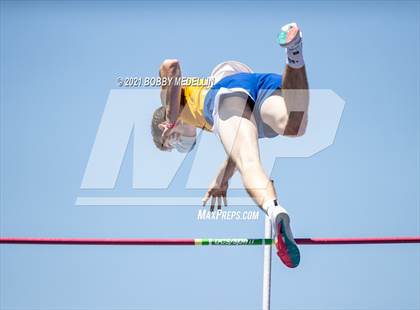 Thumbnail 2 in West Coast Relays photogallery.