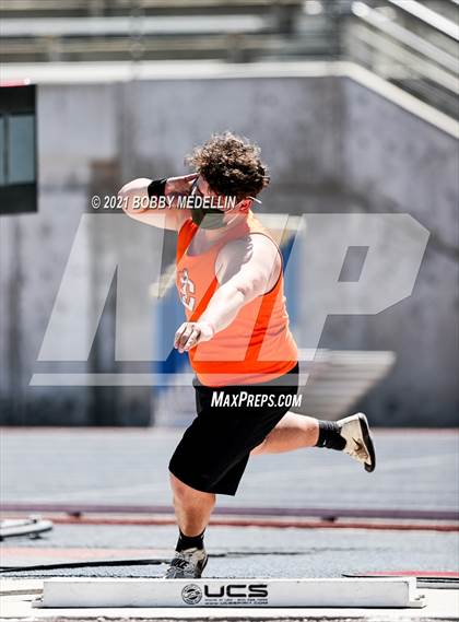Thumbnail 1 in West Coast Relays photogallery.