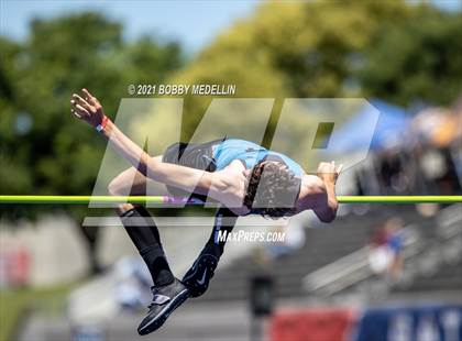 Thumbnail 1 in West Coast Relays photogallery.