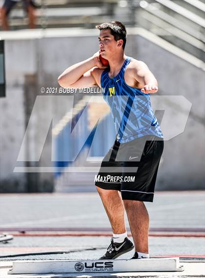 Thumbnail 1 in West Coast Relays photogallery.