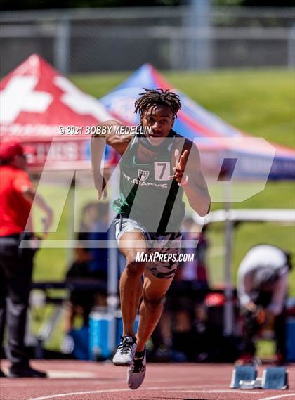 Thumbnail 1 in West Coast Relays photogallery.