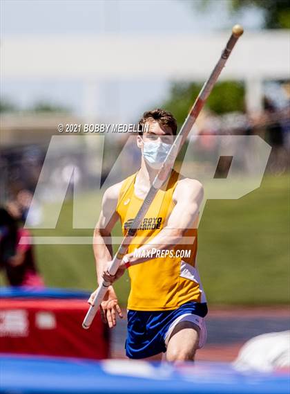 Thumbnail 1 in West Coast Relays photogallery.