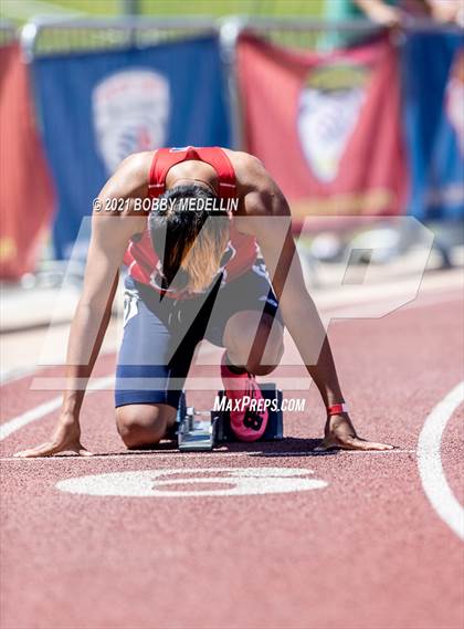 Thumbnail 2 in West Coast Relays photogallery.