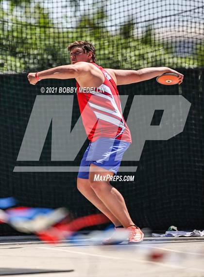 Thumbnail 3 in West Coast Relays photogallery.