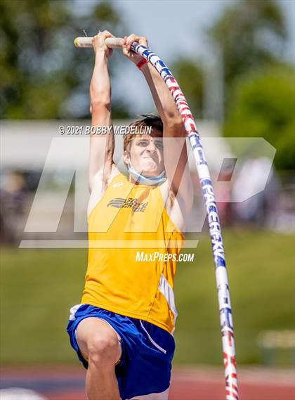 Thumbnail 1 in West Coast Relays photogallery.