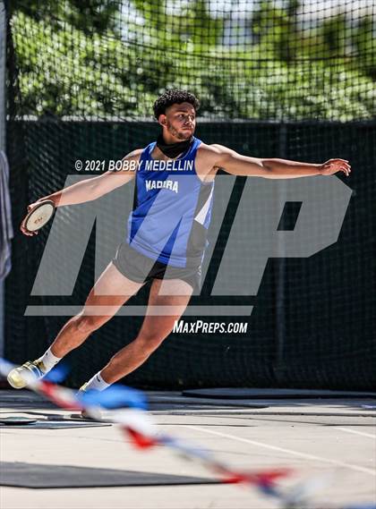 Thumbnail 1 in West Coast Relays photogallery.