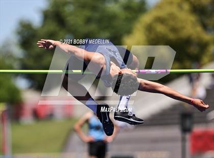 Thumbnail 2 in West Coast Relays photogallery.