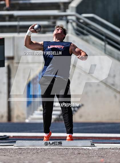 Thumbnail 1 in West Coast Relays photogallery.