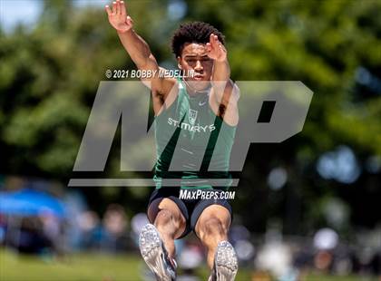 Thumbnail 2 in West Coast Relays photogallery.