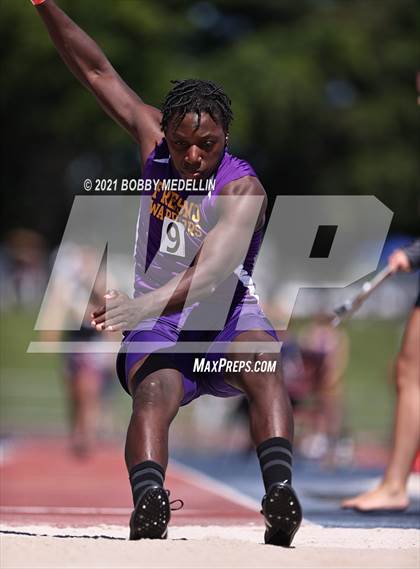 Thumbnail 1 in West Coast Relays photogallery.