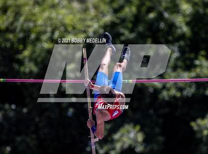 Thumbnail 2 in West Coast Relays photogallery.